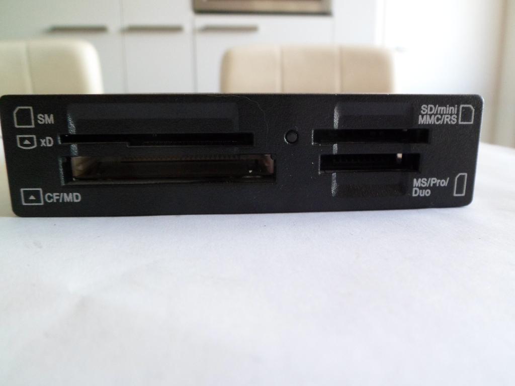 Lecteur de carte mémoire DELL TEAC CA-200 P/N 930930B02, Enlèvement, Comme neuf
