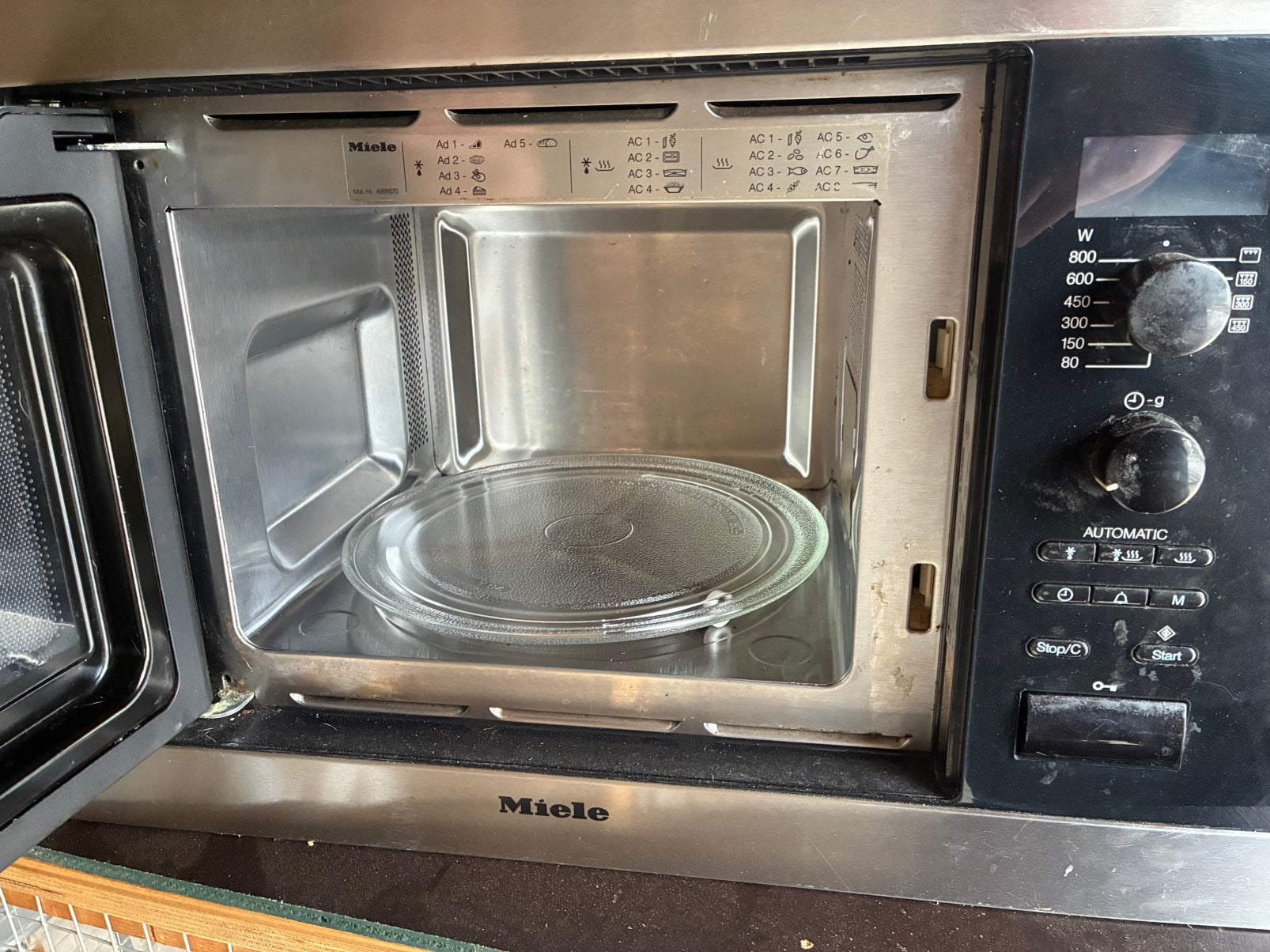 Miele microgolfoven, Elektronische apparatuur, Ophalen, Zo goed als nieuw, Inbouw, Microgolfoven