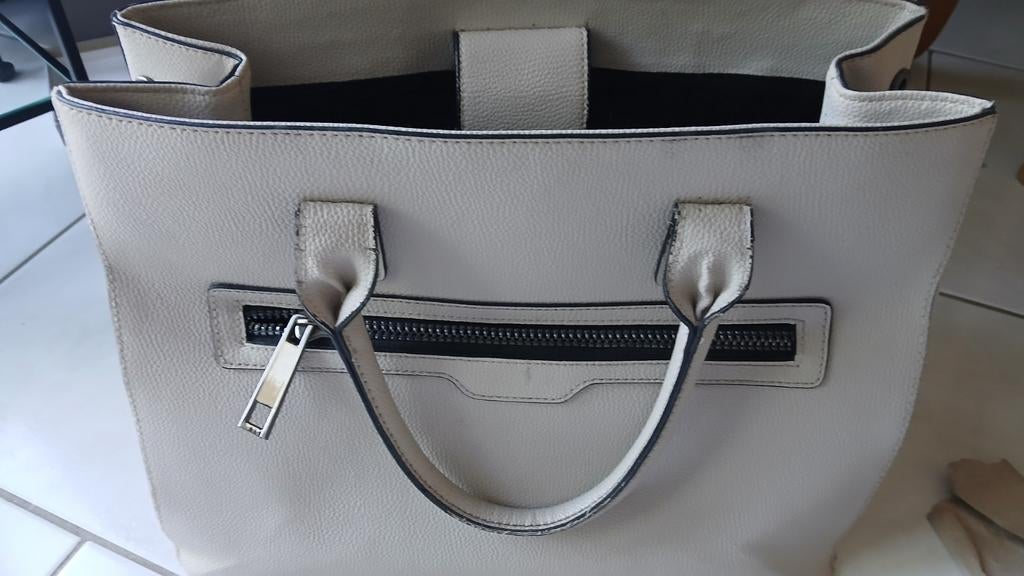 Sac pour femme, Enlèvement ou Envoi