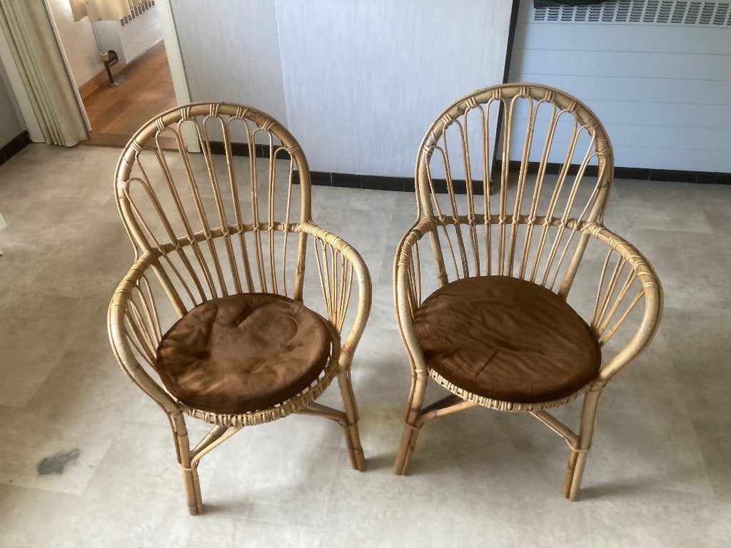 2 rieten zeteltjes, Ophalen