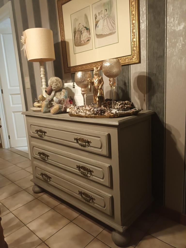 Opgemaakte kast met 3 schuiven, Huis en Inrichting, Kasten | Ladekasten, Ophalen