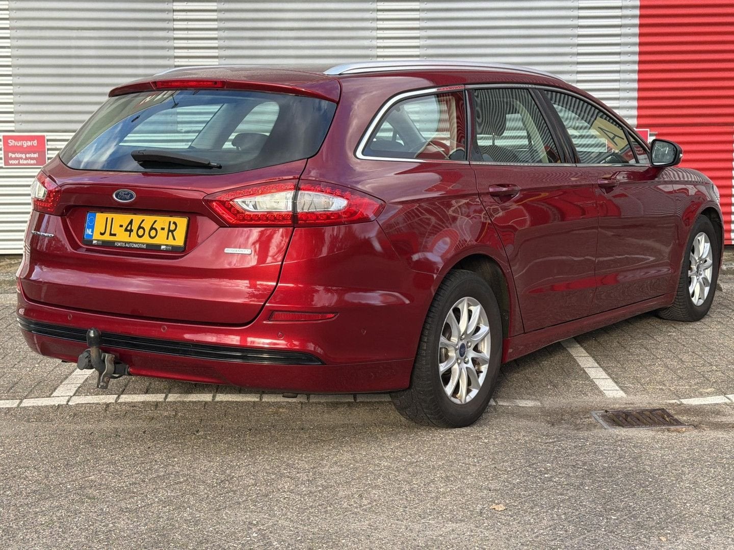 Ford Mondeo Wagon 1.5 Titanium Automaat | Cruise | Climate |, Auto's, Automaat, Mondeo, Break, Rood