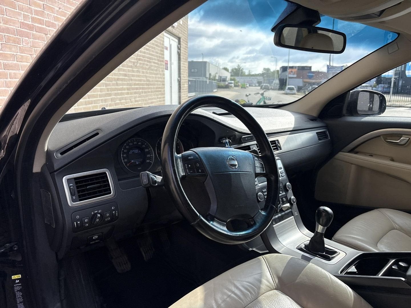Volvo V70 2.0D | Leder | Climate | Cruise | PDC | Trekhaak |, Autos, Achat, Entreprise, Boîte manuelle, V70