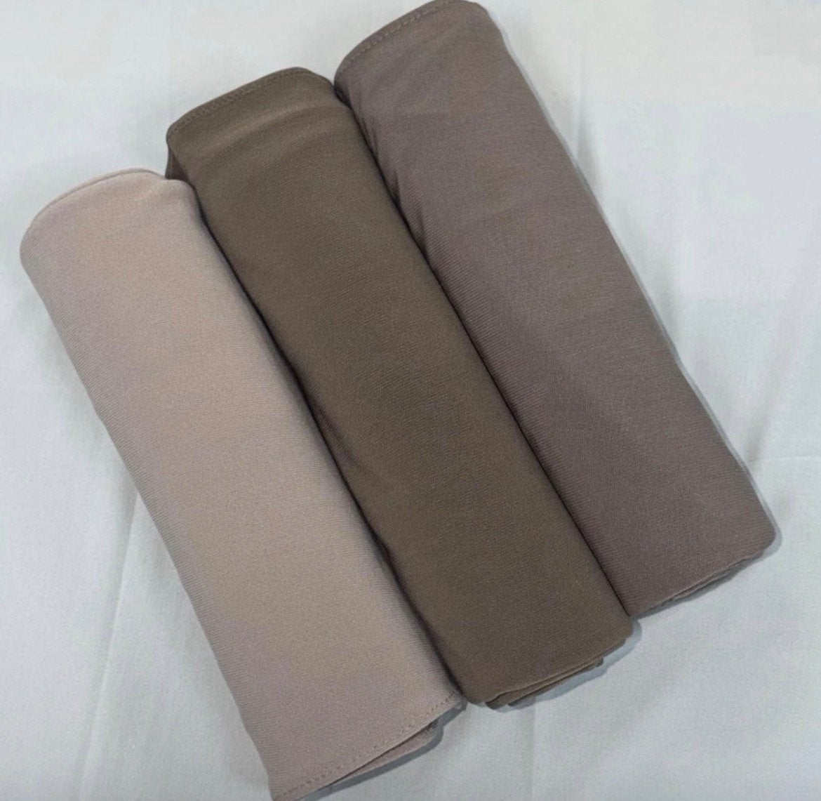 Dames Jersey hoofddoeken op verschillende kleuren, Bijoux, Sacs & Beauté, Porte-monnaie & Portefeuilles, Enlèvement ou Envoi, Neuf