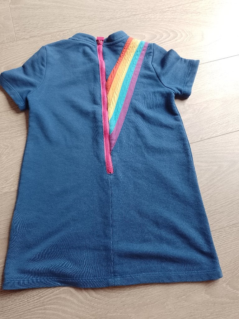 K3 regenboogkleedje, Kinderen en Baby's, Kinderkleding | Maat 122, Ophalen, Meisje, Jurk of Rok, Nieuw