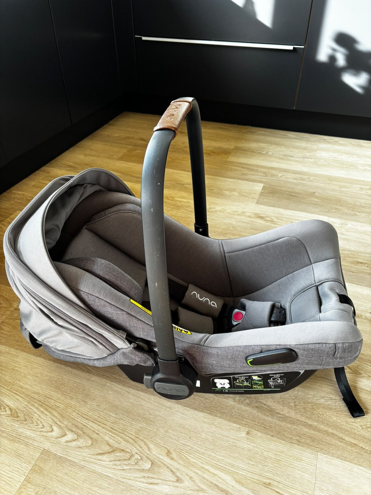 Nuna PIPA next maxi cosi, Ophalen, Zo goed als nieuw