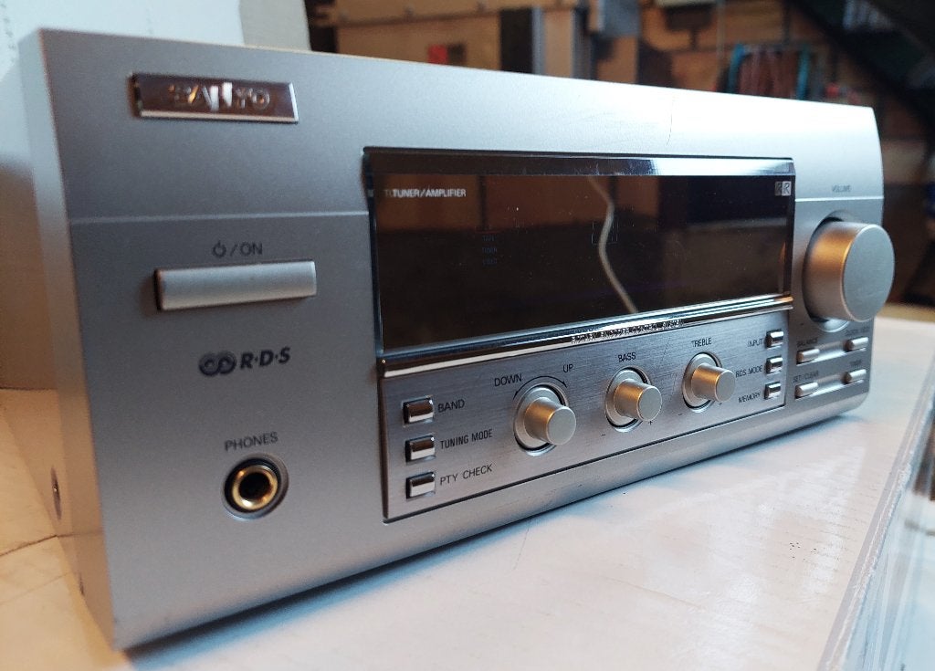 SANYO –DC-007C RECEIVER – FM radio, TV, Hi-fi & Vidéo, Enlèvement ou Envoi, Utilisé, Radio
