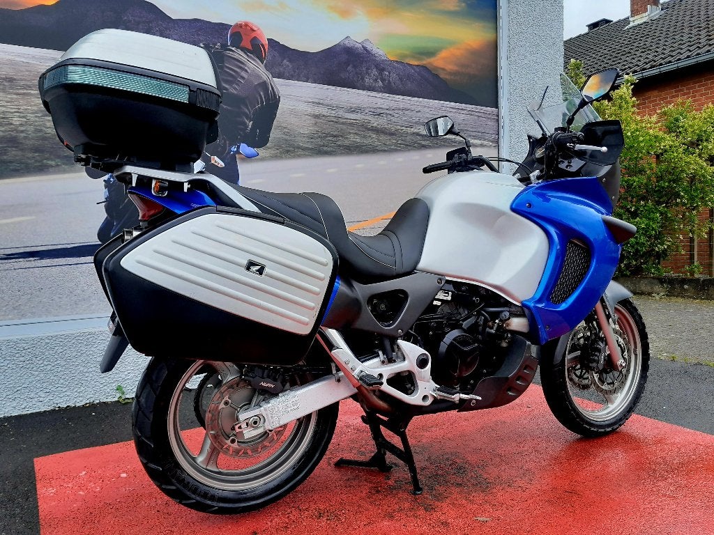 HONDA VARADERO 1000 Garantie 1 an, Motos, Motos | Honda, Permis Moto A, Tourisme, Entreprise, Occasion