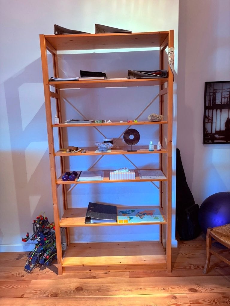 Lundia Rek  bibliotheek, Ophalen