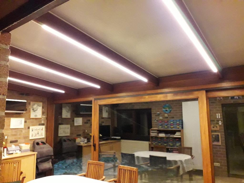 LED verlichting (5 strips in profielen), Enlèvement, Utilisé, Métal