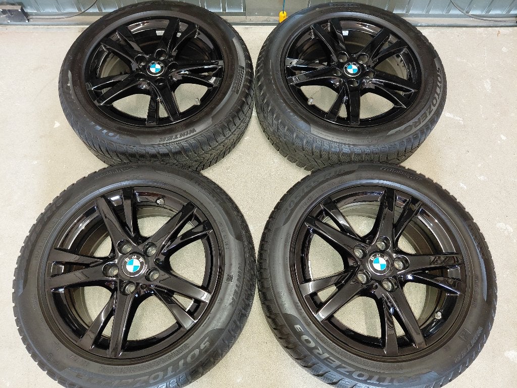 Originele 16 inch velgen met winterbanden BMW 1-serie F40, Ophalen