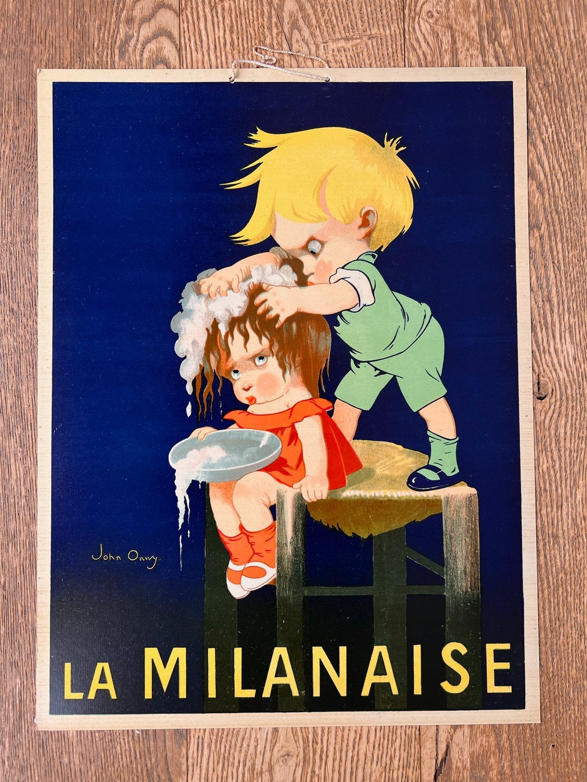 Litho retro karton reclamebord La Milanaise John Owny, Verzamelen, Ophalen of Verzenden, Gebruikt, Reclamebord