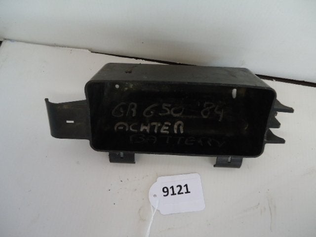 GR650 1983 - 1989 Suzuki Cover Cover batterij D1-13057, Motoren
