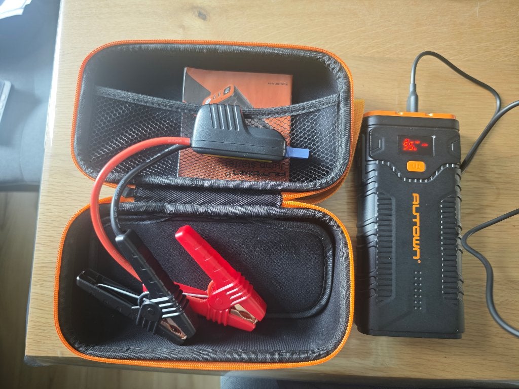 AUTOWN 21000mAh Jump Starter & Powerbank (1000A), Ophalen of Verzenden, Zo goed als nieuw