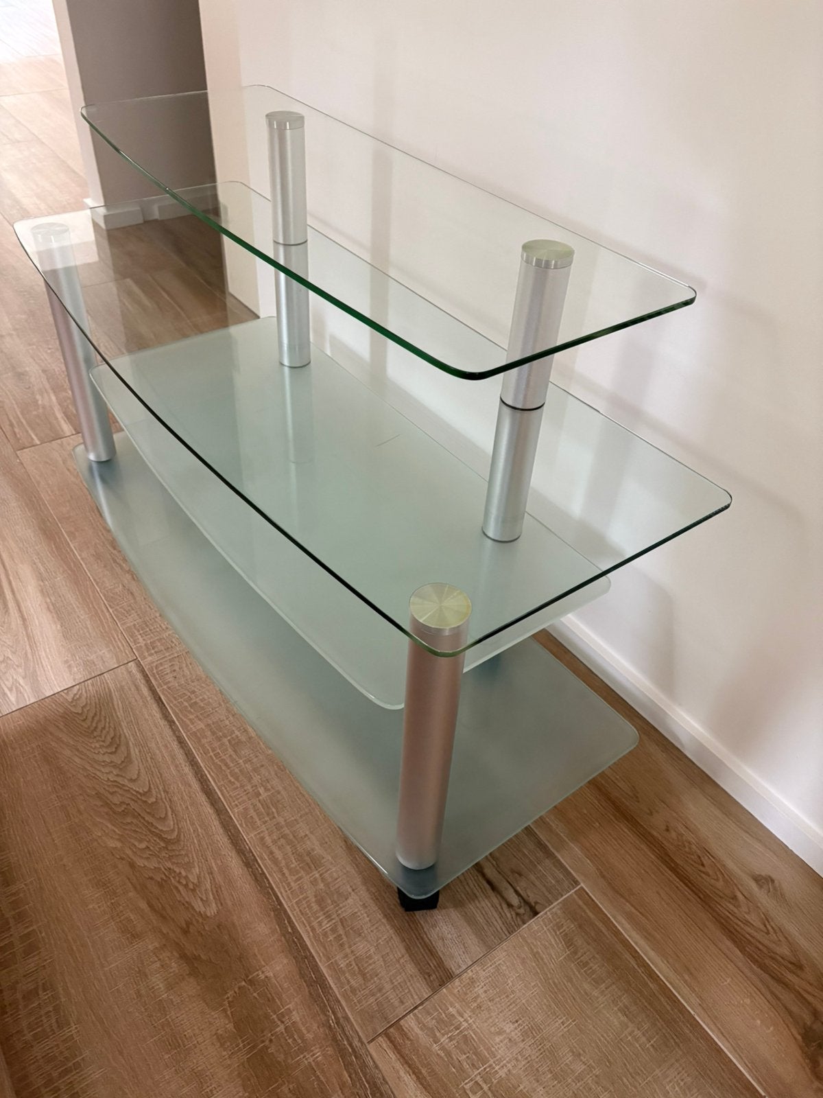 Table d’appoint en verre sur roulettes, meuble tv/hi-fi, Maison & Meubles, Comme neuf, Verre, Enlèvement, Rectangulaire