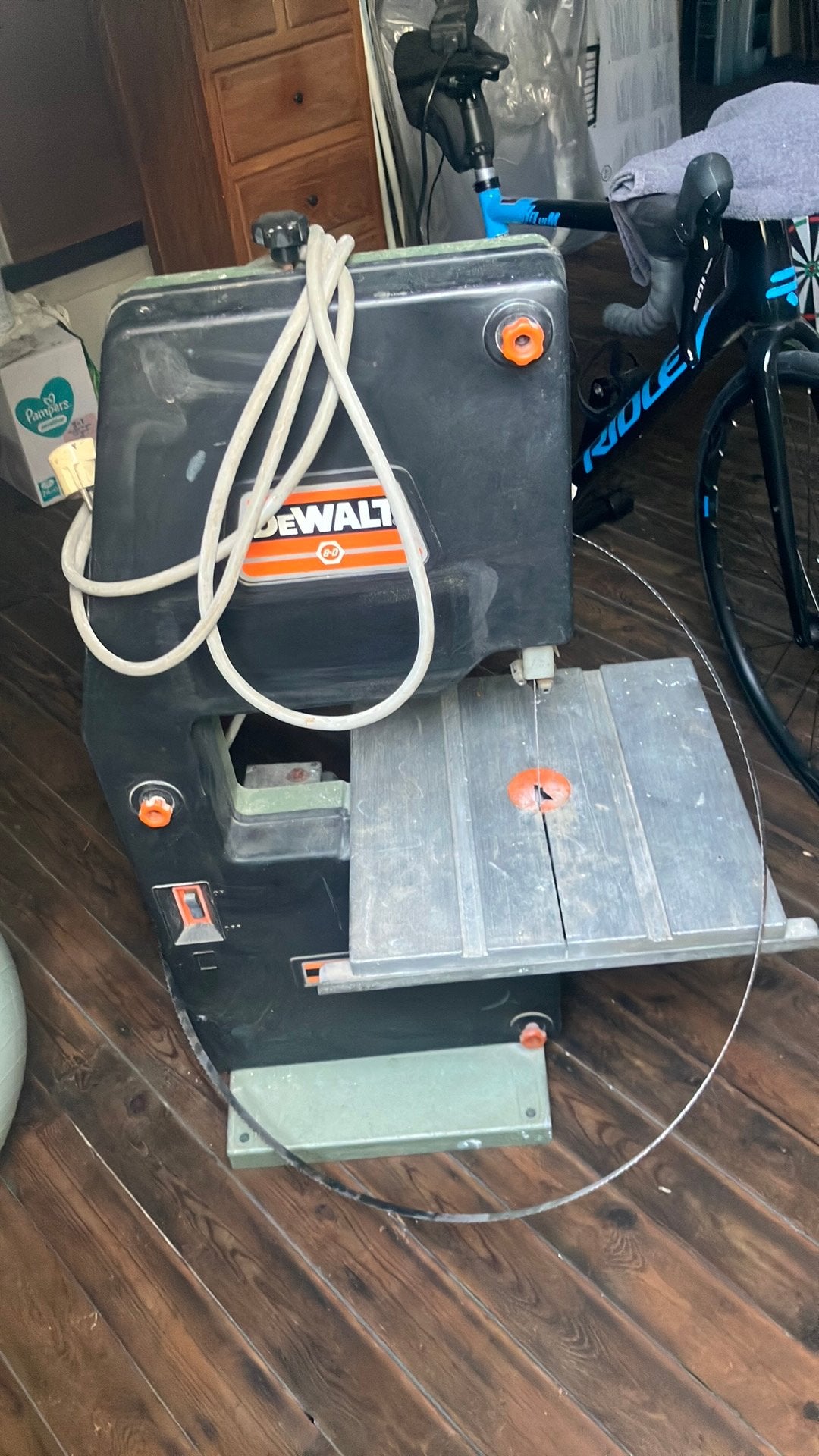Lintzaag Dewalt, Ophalen, Zo goed als nieuw, Lintzaag