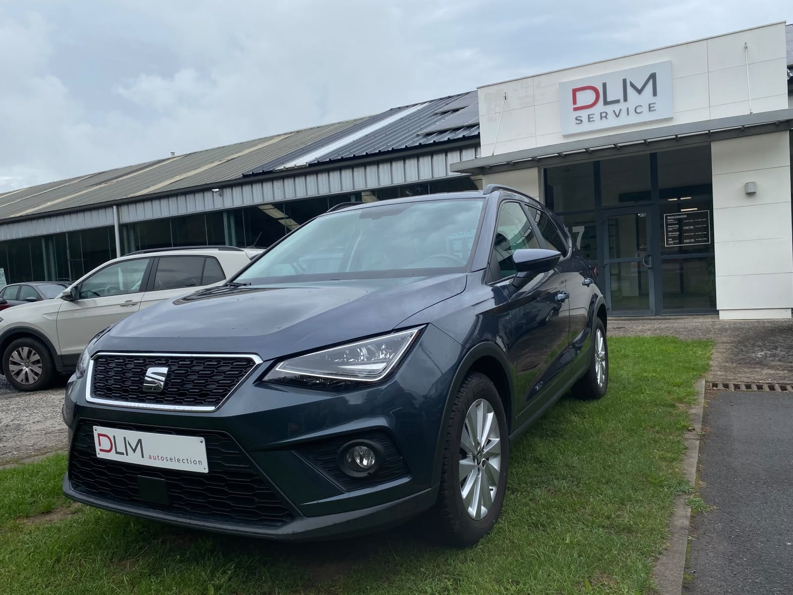 Seat Arona Tsi Dsg Move Comfortpakket 01/21 57.000 km, Auto's, Lichtsensor, Bedrijf, 5 zetels, 5 deurs