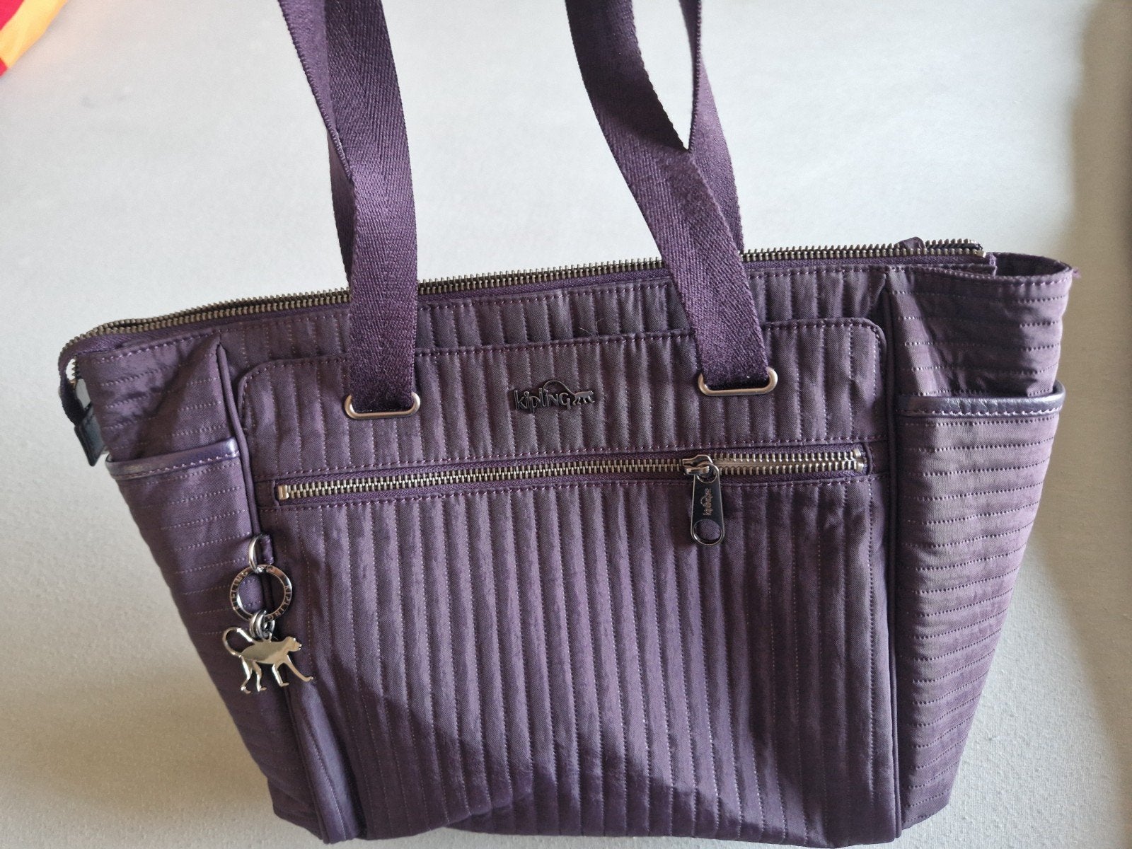 kipling handtas (groot), Handtassen en Accessoires, Tassen | Reistassen en Weekendtassen, Ophalen, Gebruikt, Minder dan 35 cm