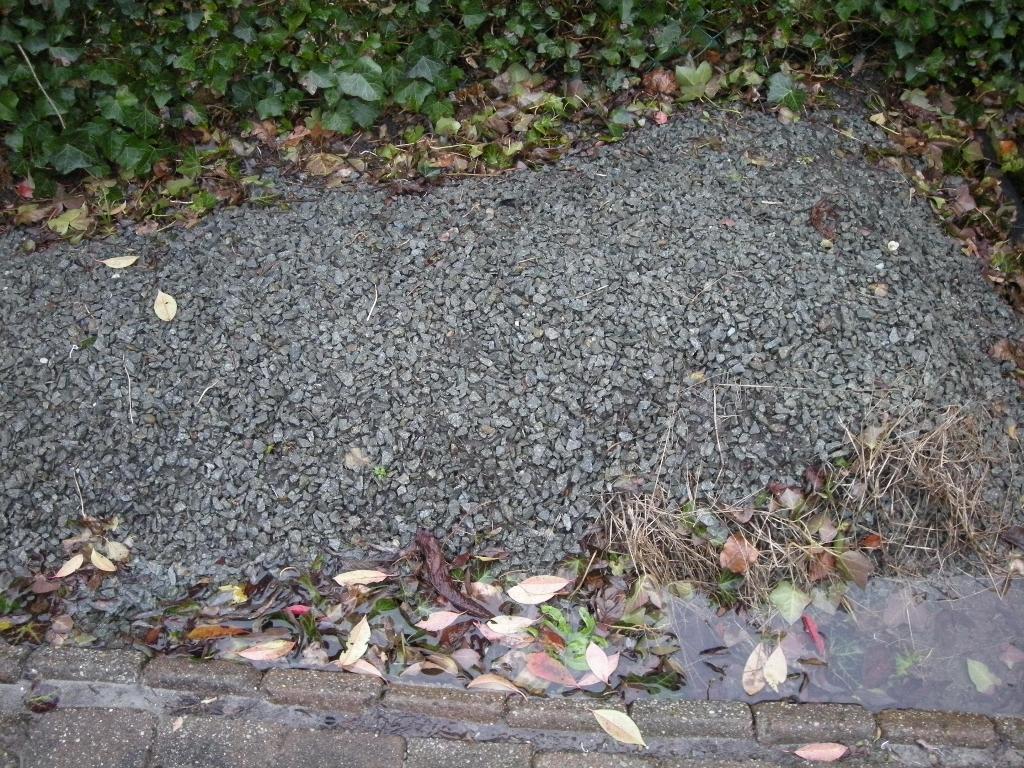 Grind / keitjes / steentjes in totaal ca. 1 m³, Tuin en Terras, Ophalen, Gebruikt, Grind, Grijs