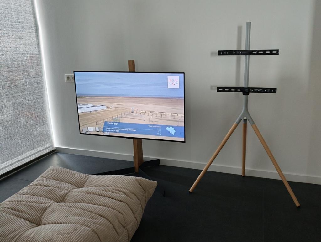 One For All WM7472 Vesa Tripod TV standaard, Ophalen, Nieuw