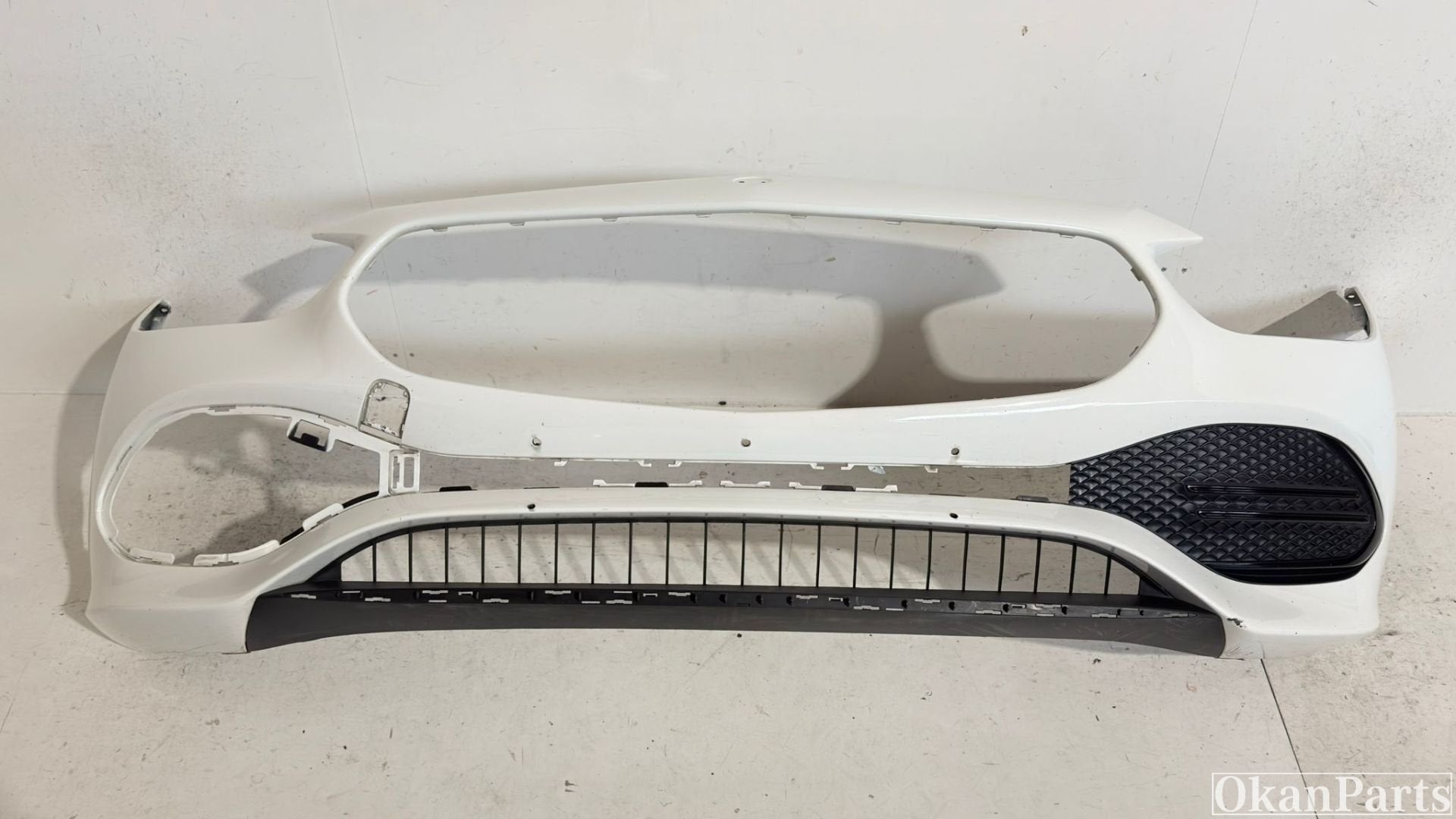 Pare-chocs avant Mercedes-Benz Classe C W206 A2068808501, Info@fabrikant.eu, Fabrikant BV, Pare-chocs, Fabrikantstraat 1
1000 AA  Amsterdam, NL
