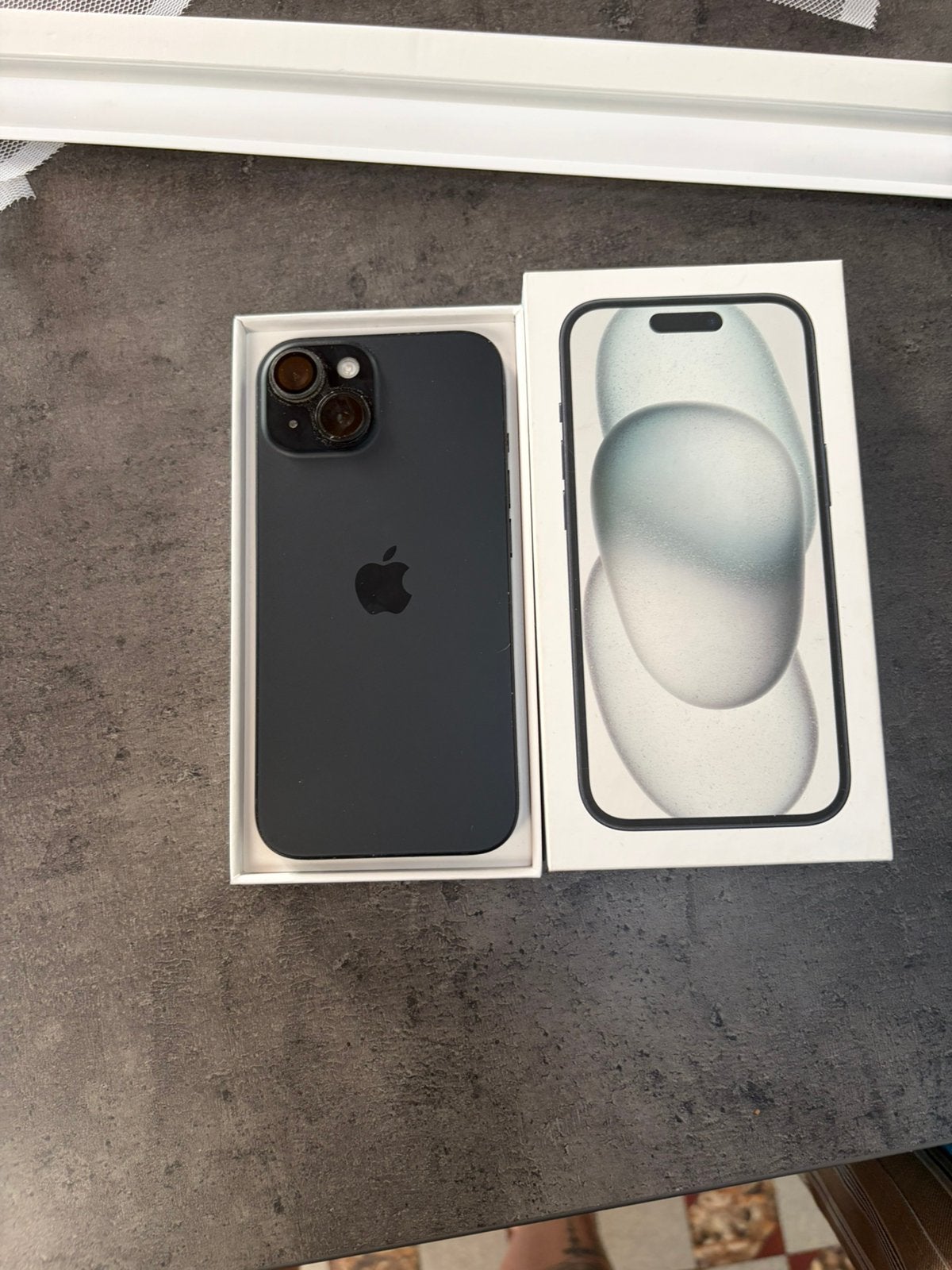 Iphone 15 met screenprotectors, Telecommunicatie, Ophalen of Verzenden, Zo goed als nieuw, IPhone 15