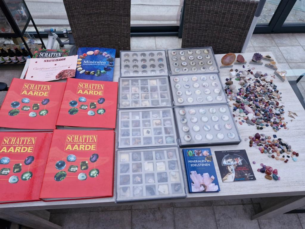 Verzameling edelstenen en mineralen, Verzamelen, Mineralen en Fossielen, Ophalen of Verzenden