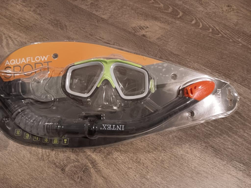Snorkelset nieuw, Ophalen