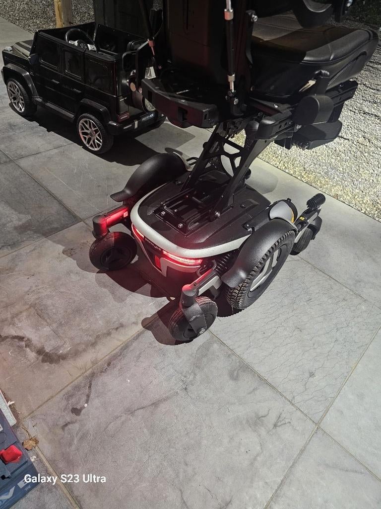 Permobil elektrische rolstoel, Diversen, Ophalen, Zo goed als nieuw, Elektrische rolstoel