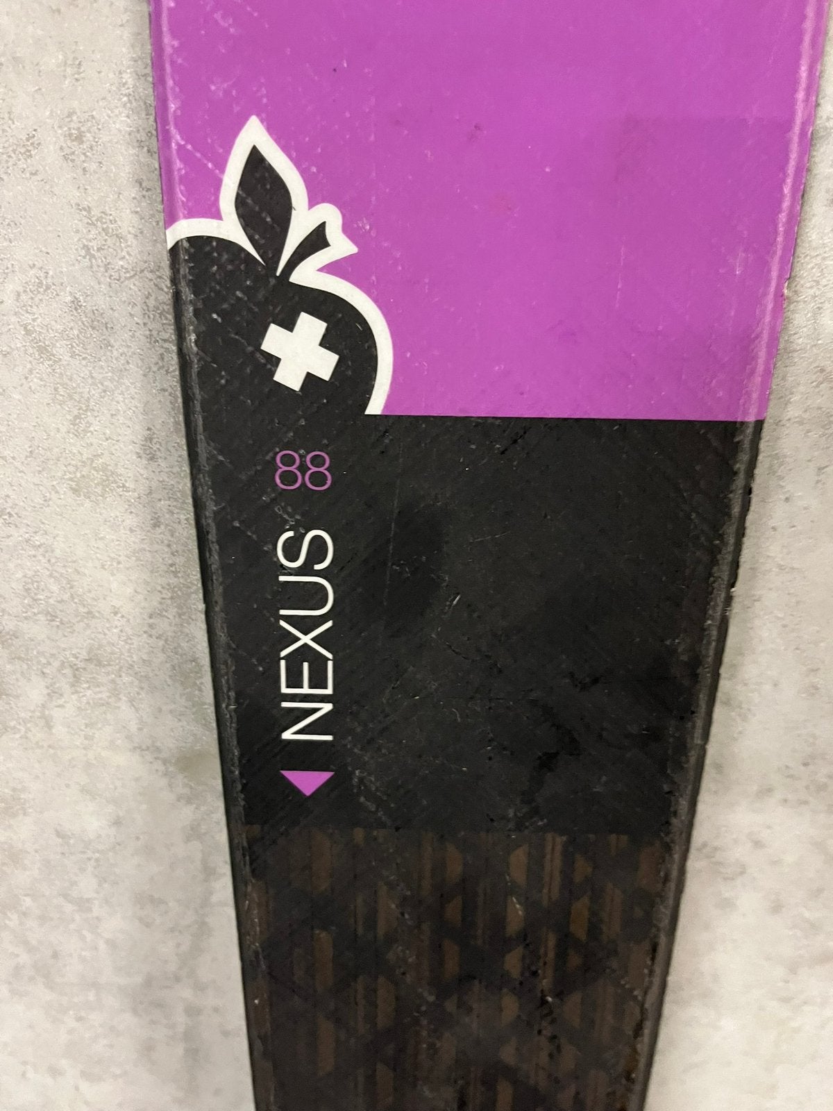 Movement Ski with Diamir eagle, Sports & Fitness, Ski & Ski de fond, Autres marques, Carving, Skis, 140 à 160 cm