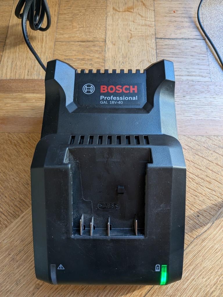 Bosch GAL 18V-40 oplader, Doe-het-zelf en Bouw