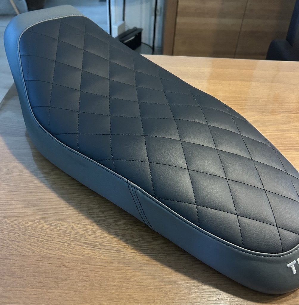 Luxe zadel voor Triumph 400, Motoren, Accessoires | Overige, Ophalen, Nieuw