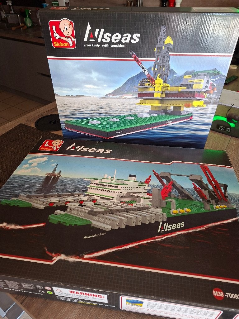Exclusieve Sluban Allseas Set: Pioneering Spirit + Iron Lady, Hobby en Vrije tijd, Modelbouw | Overige, Ophalen, Zo goed als nieuw