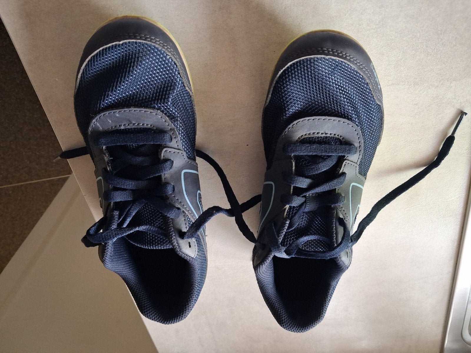 Chaussures de course à pointes de 6 mm, Enlèvement ou Envoi, Spikes