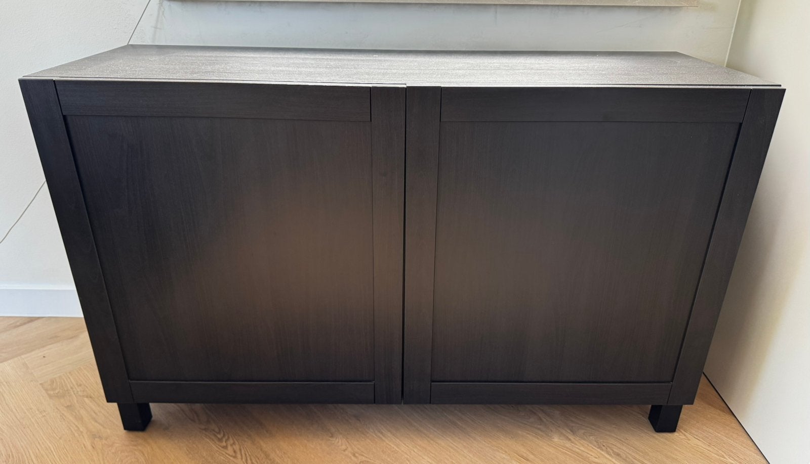 Zwartbruin dressoir Ikea Besta met Hanviken deuren, Avec porte(s), 25 à 50 cm, 100 à 150 cm, Enlèvement
