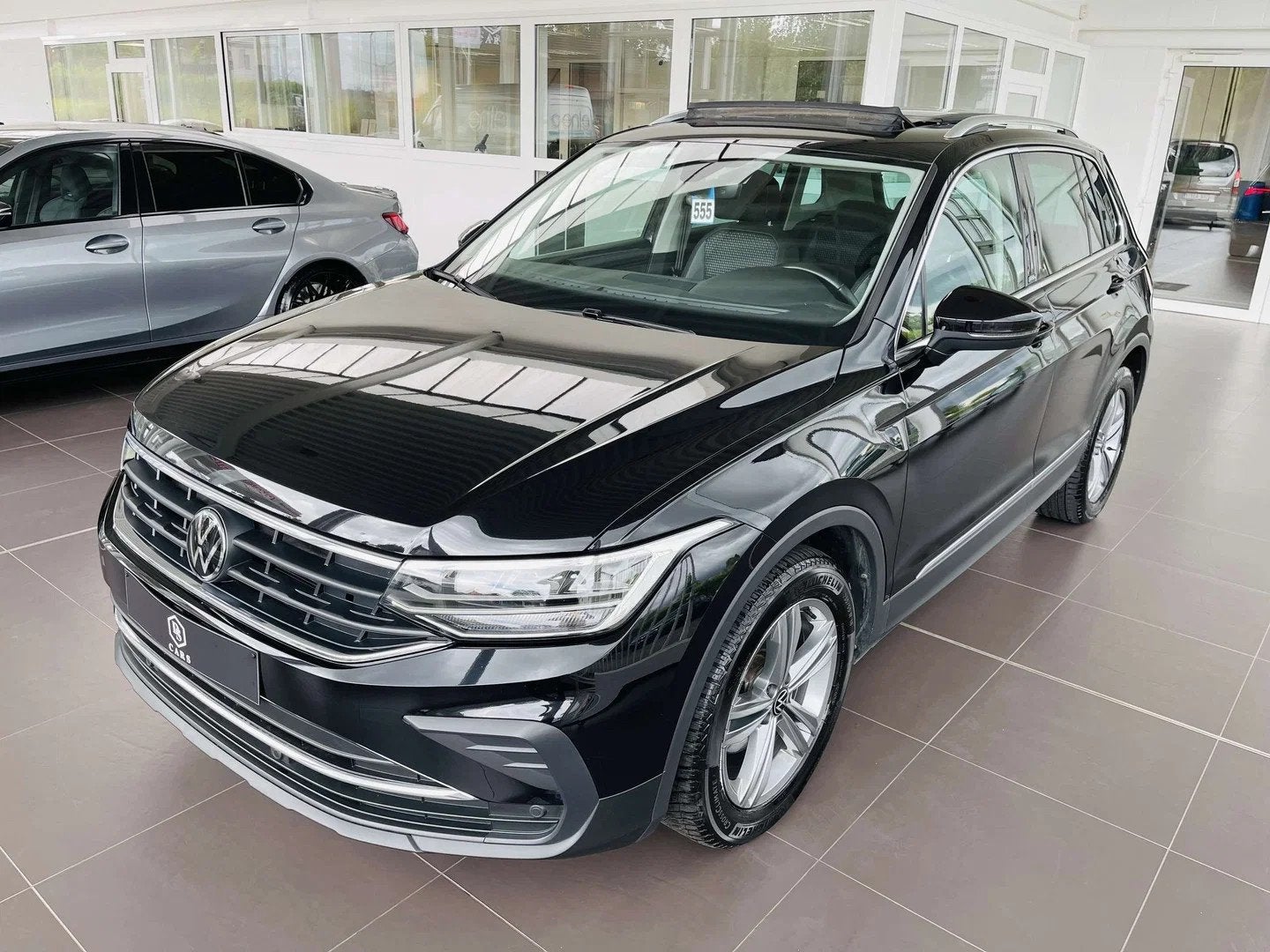 Volkswagen Tiguan 2.0 TDI Active * GARANTIE + TOIT PANO + LE, Achat, Entreprise, 1968 cm³, 5 portes