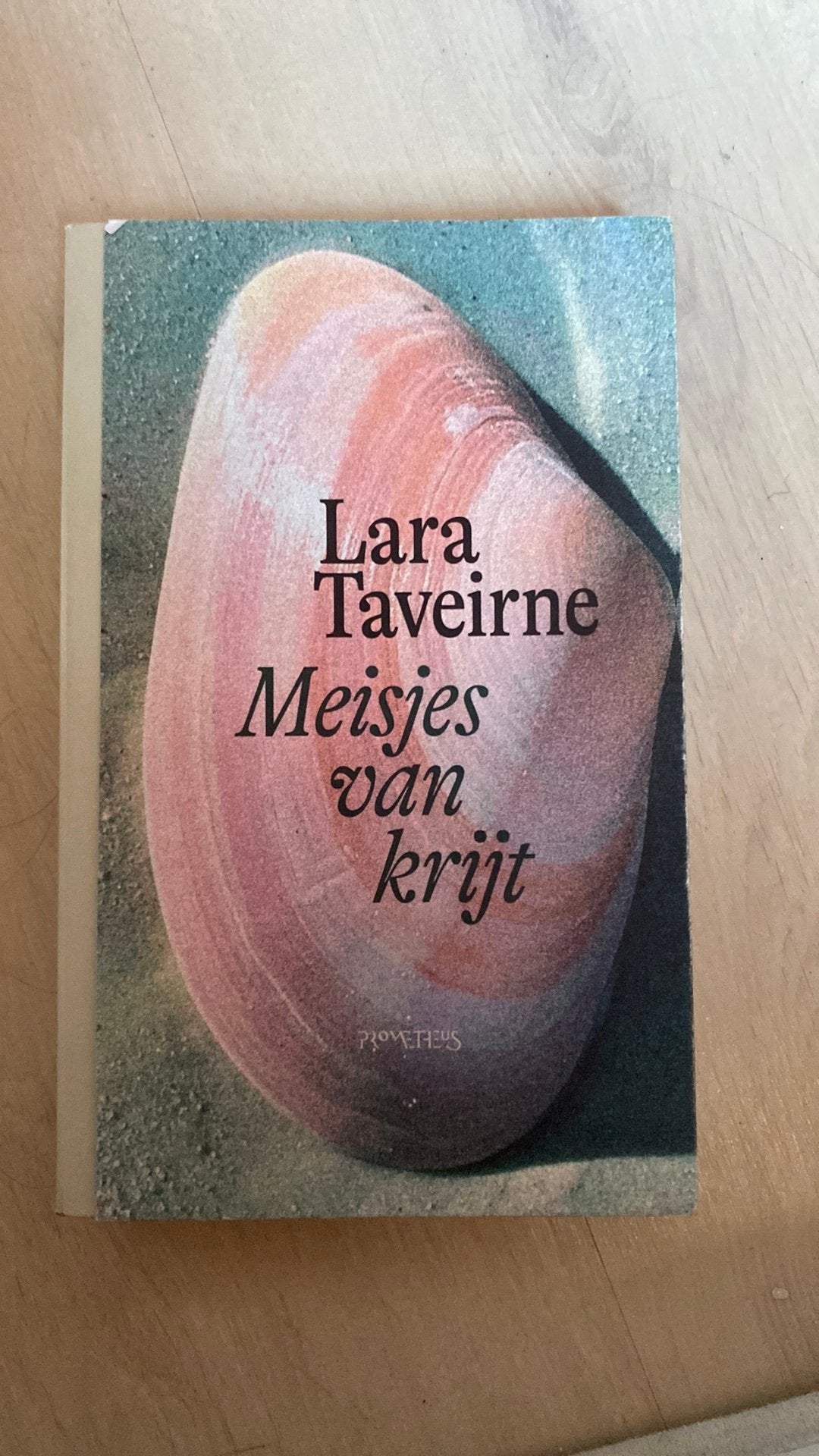 Roman Meisjes van krijt-Lara Taveirne, Ophalen, Zo goed als nieuw