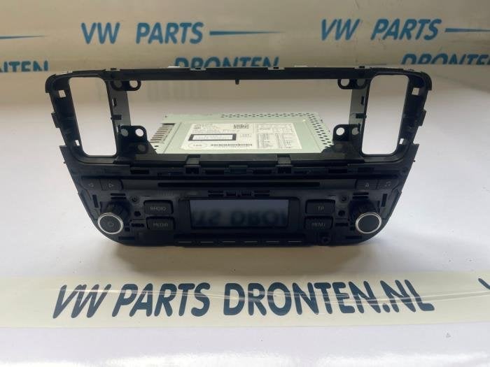 Radio CD Speler van een Volkswagen UP, Gebruikt, -, Volkswagen, -
