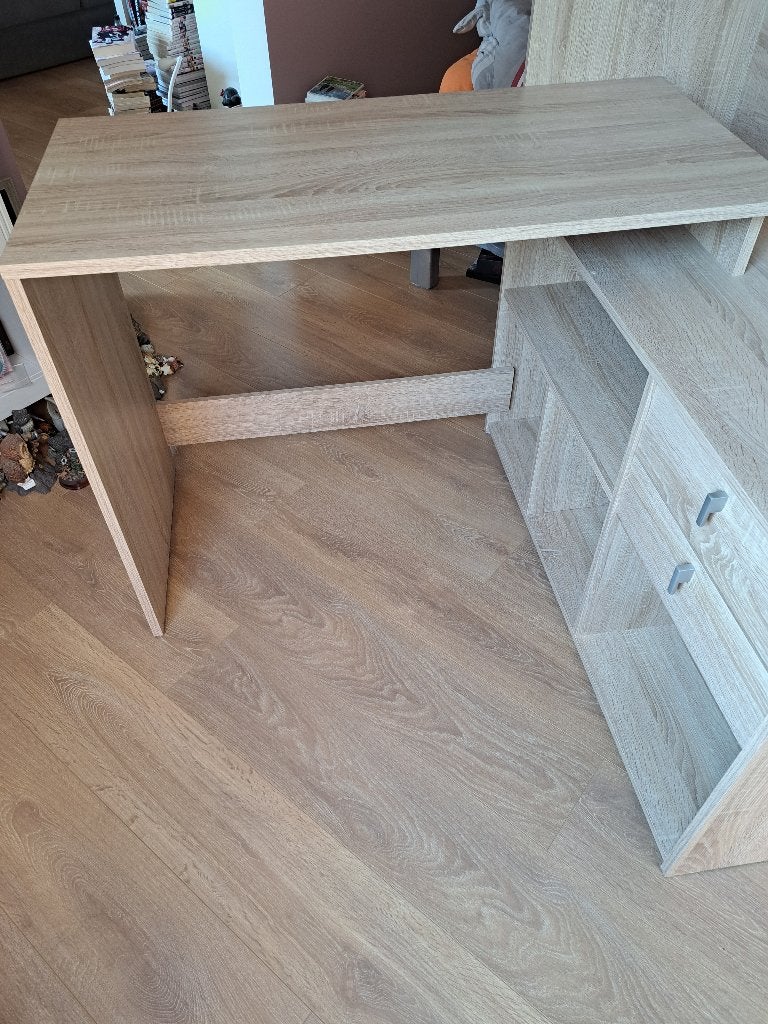bureau en coin sympa finition hetre, Bureau d'écolier, Utilisé, IKEA, Avec tiroirs