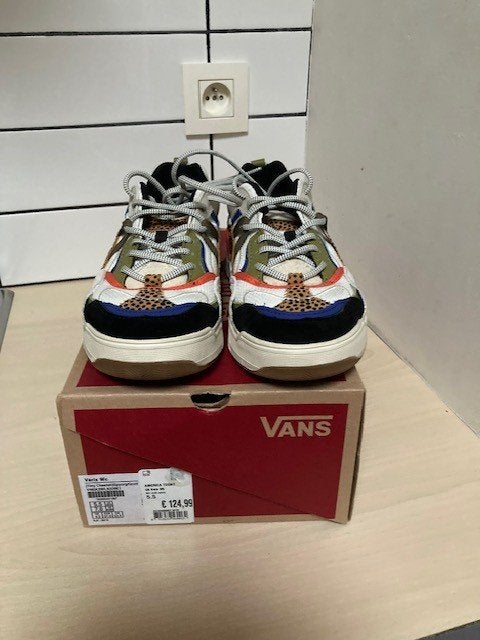Vans Varix WC (Tiny Cheetah) maat 37, Kleding | Dames, Ophalen, Overige kleuren, Nieuw, Sneakers