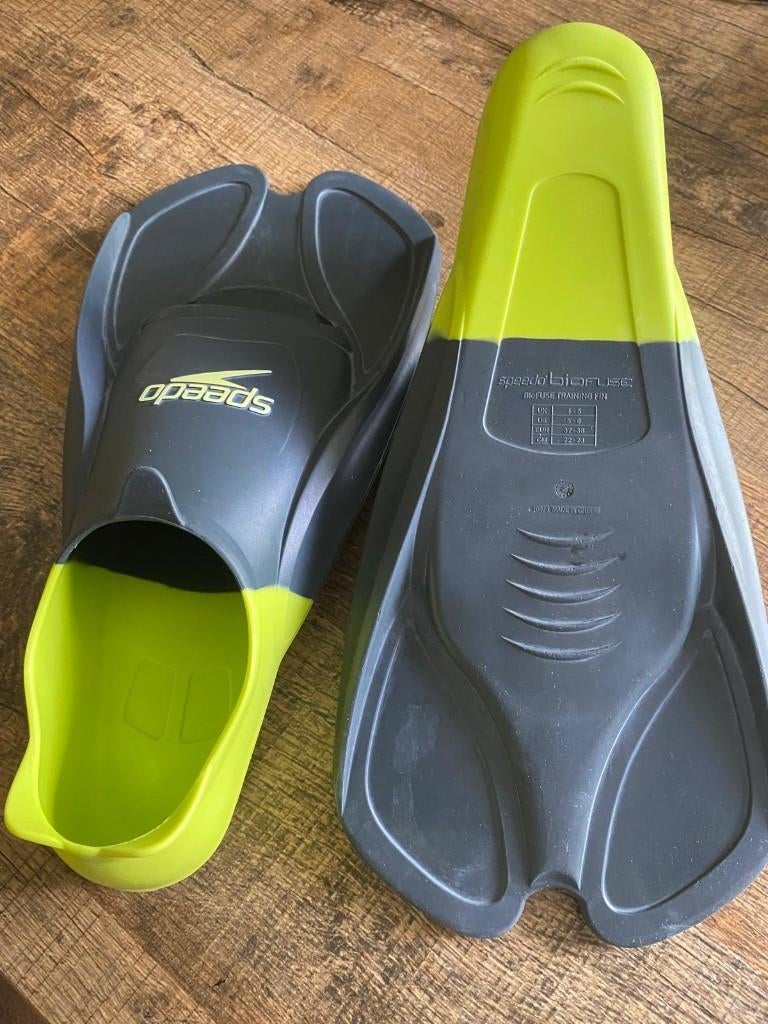 zwemvliezen Speedo - 37-38, Sports nautiques & Bateaux, Plongée, Enlèvement, Utilisé, Palmes de natation ou de plongée
