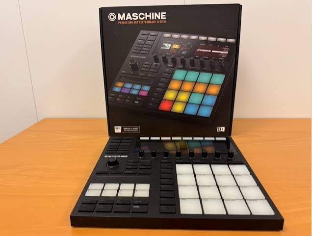 native instruments maschine mk3, Musique & Instruments, Enlèvement ou Envoi, Comme neuf