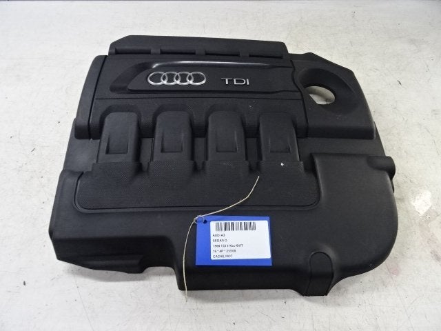 CACHE MOTEUR Audi A3 Limousine (8VS / 8VM) (04L103925R), Autos : Pièces & Accessoires, Utilisé, Audi