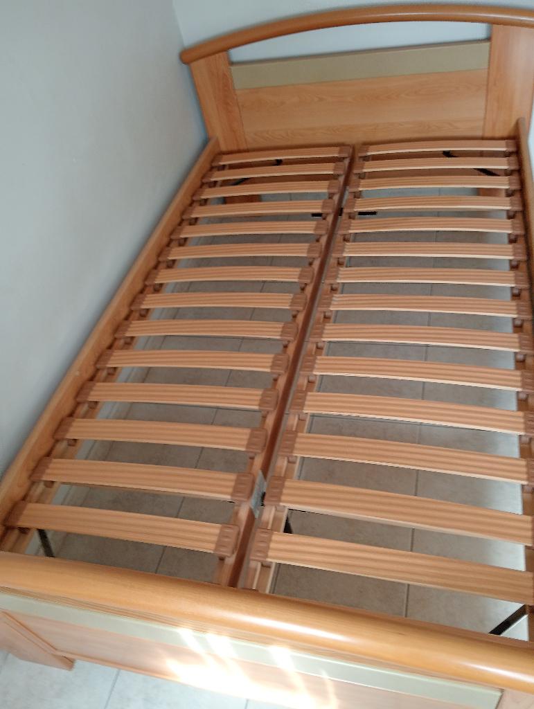 Bed met 2 bedbodems  1,20m x 2,00m  in massief hout., Huis en Inrichting, Ophalen, Bruin, Zo goed als nieuw, 120 cm