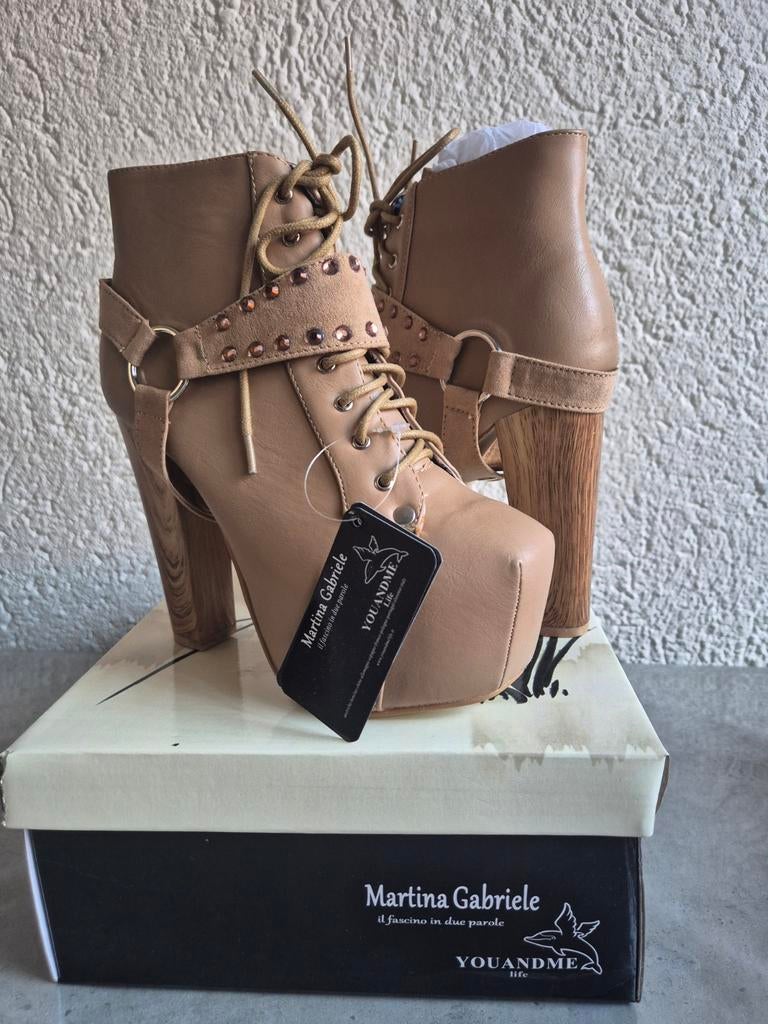 Enkellaarsjes met hak Martina Gabriele - STUNT € 5,-, Vêtements | Femmes, Chaussures, Neuf, Autres couleurs, Chaussures à haut talons