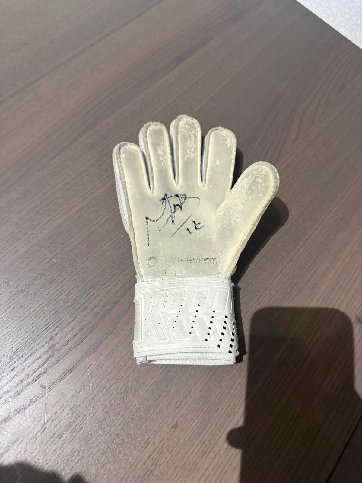 Gant signé - Mignoelt, Collections, Envoi, Comme neuf