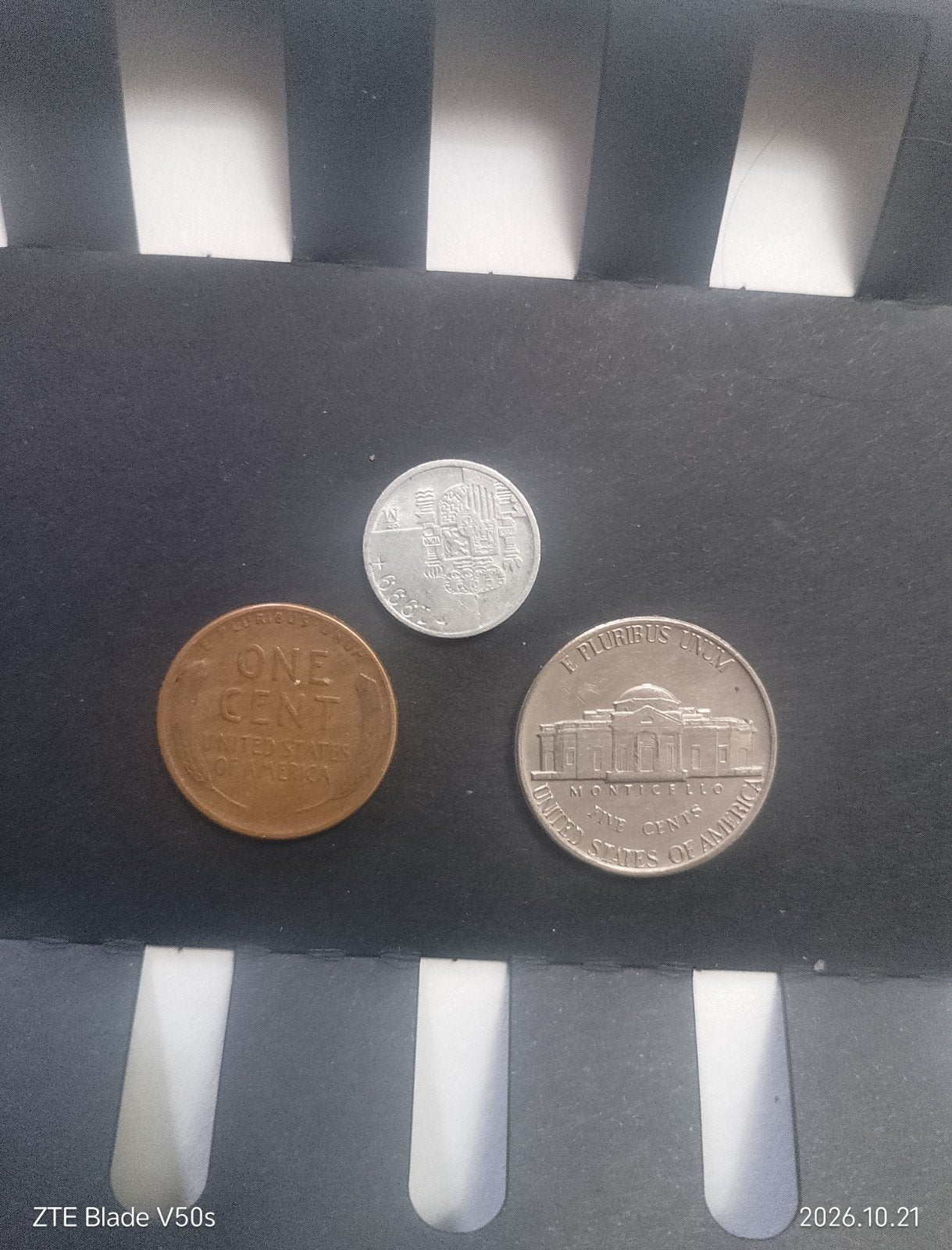 Historique des 3 pièces, Enlèvement ou Envoi