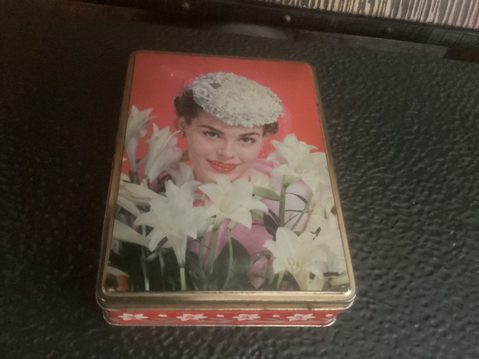 Blikken doosje Victoria ., Verzamelen, Ophalen