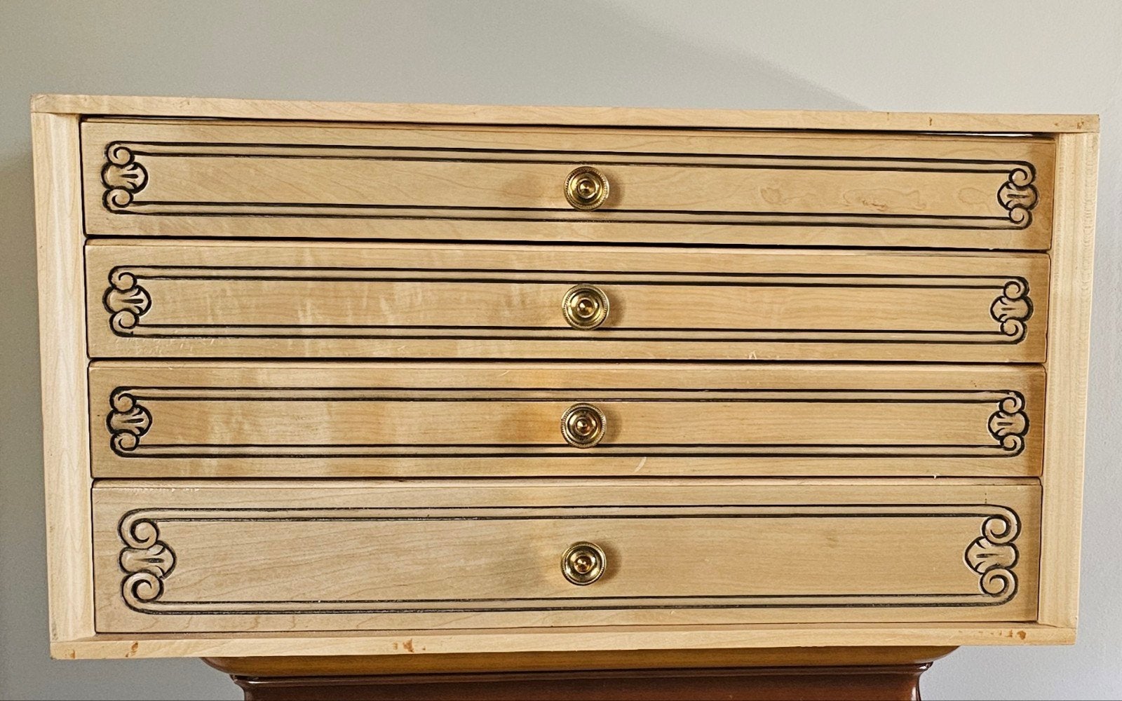 Commode vintage en bois et meuble à couverts avec feutre (4, 3 ou 4 tiroirs, 25 à 50 cm, Moins de 100 cm, Vintage