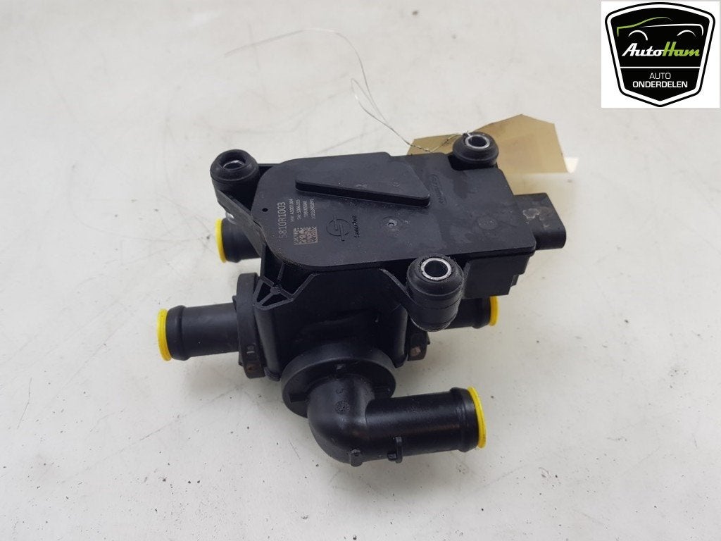 EXTRA EAU POMPE Porsche Taycan (Y1A) (01-2019/12-2023), Porsche Deutschland GmbH, Porscheplatz 1
70435  Stuttgart, DE, Porsche